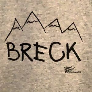 🇺🇸BRECK w/mountains, heather gray tee, NWT